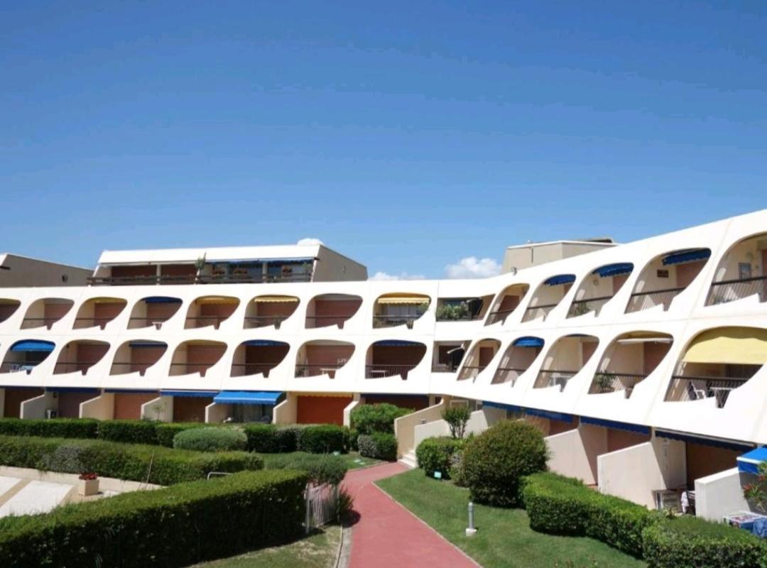 Studio Avec Loggia Entre Port, Plage Et Piscine Ле-Гро-дю-Руа Екстер'єр фото