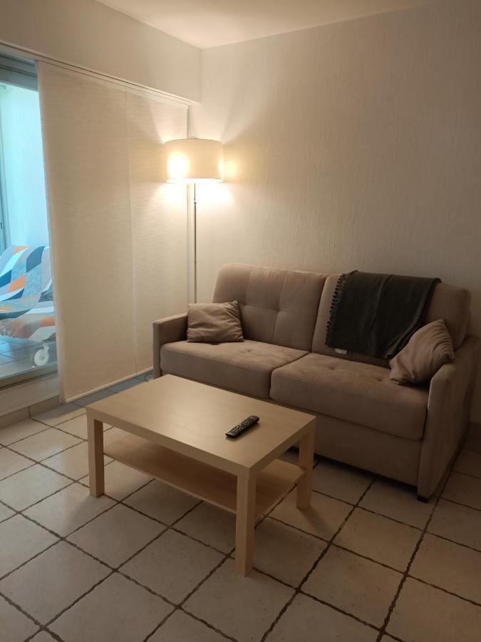 Studio Avec Loggia Entre Port, Plage Et Piscine Ле-Гро-дю-Руа Екстер'єр фото